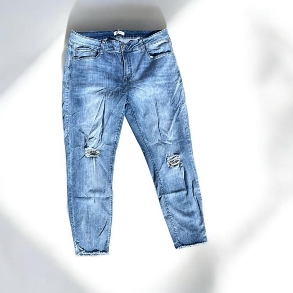 Kensie Blue Ankle Cropped Distressed Jeans